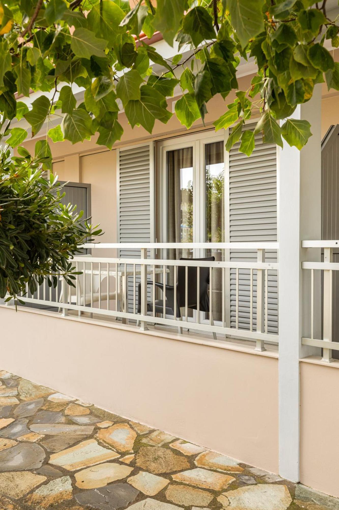 Hotel Grekas Neoi Poroi Extérieur photo