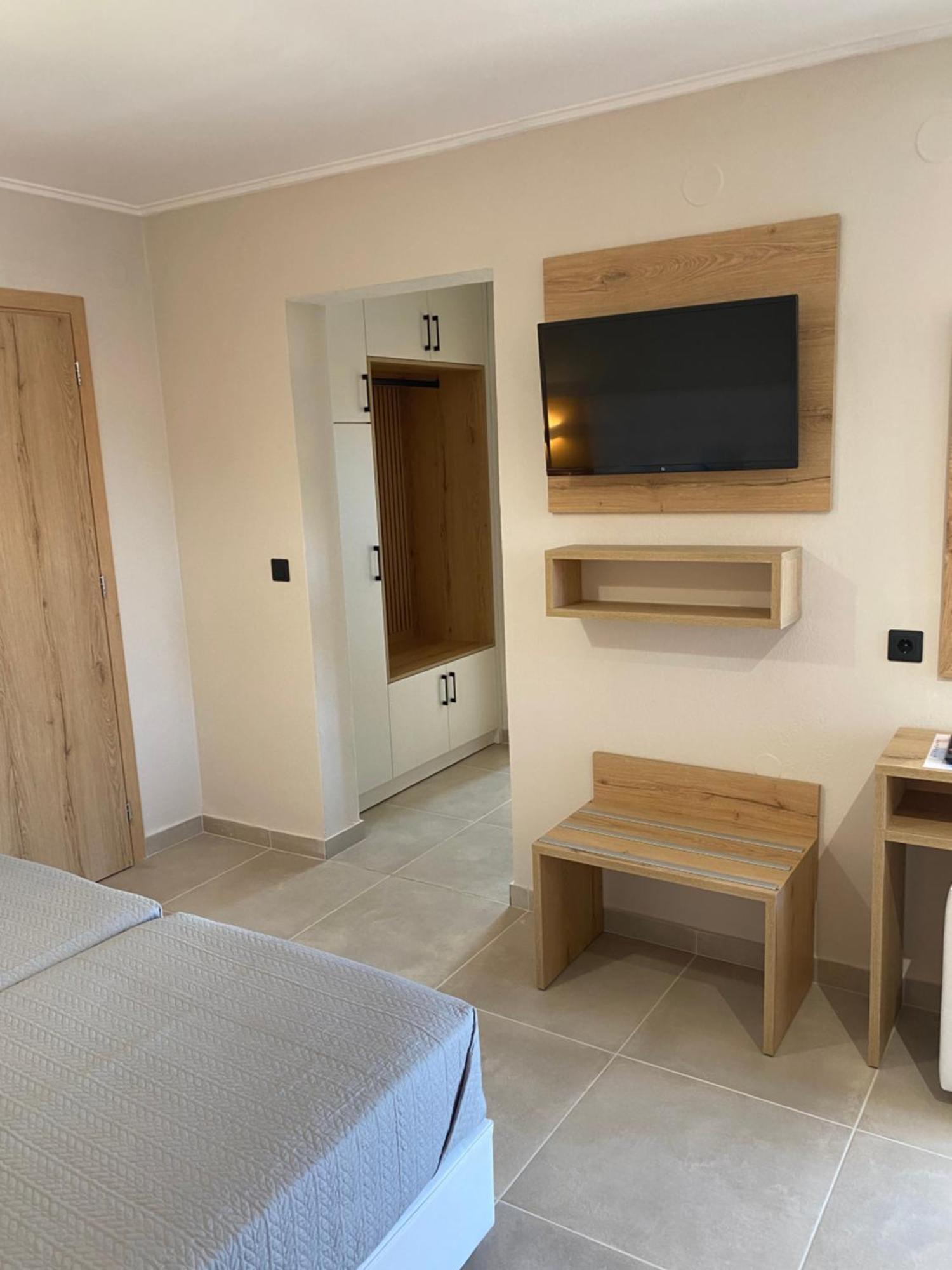 Hotel Grekas Neoi Poroi Extérieur photo